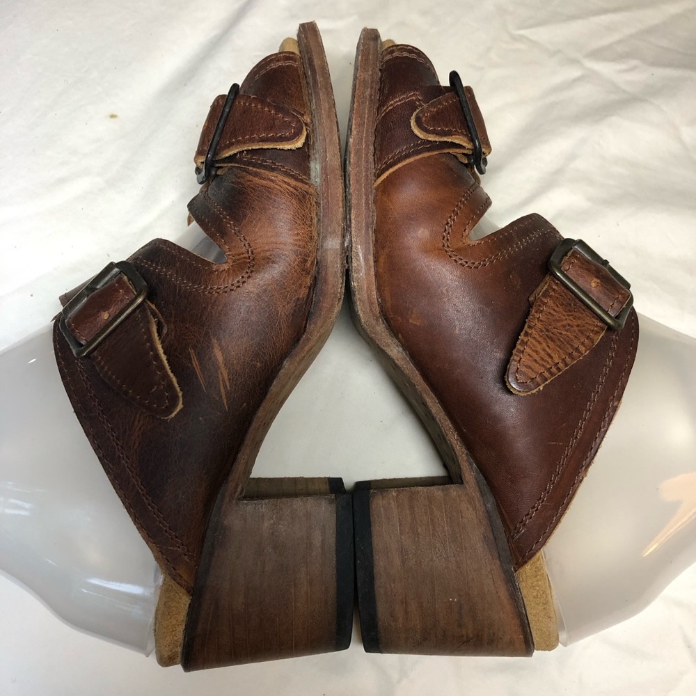 Freebird by Steven Caprice leather sandals block heel adjustable buckles Size 7